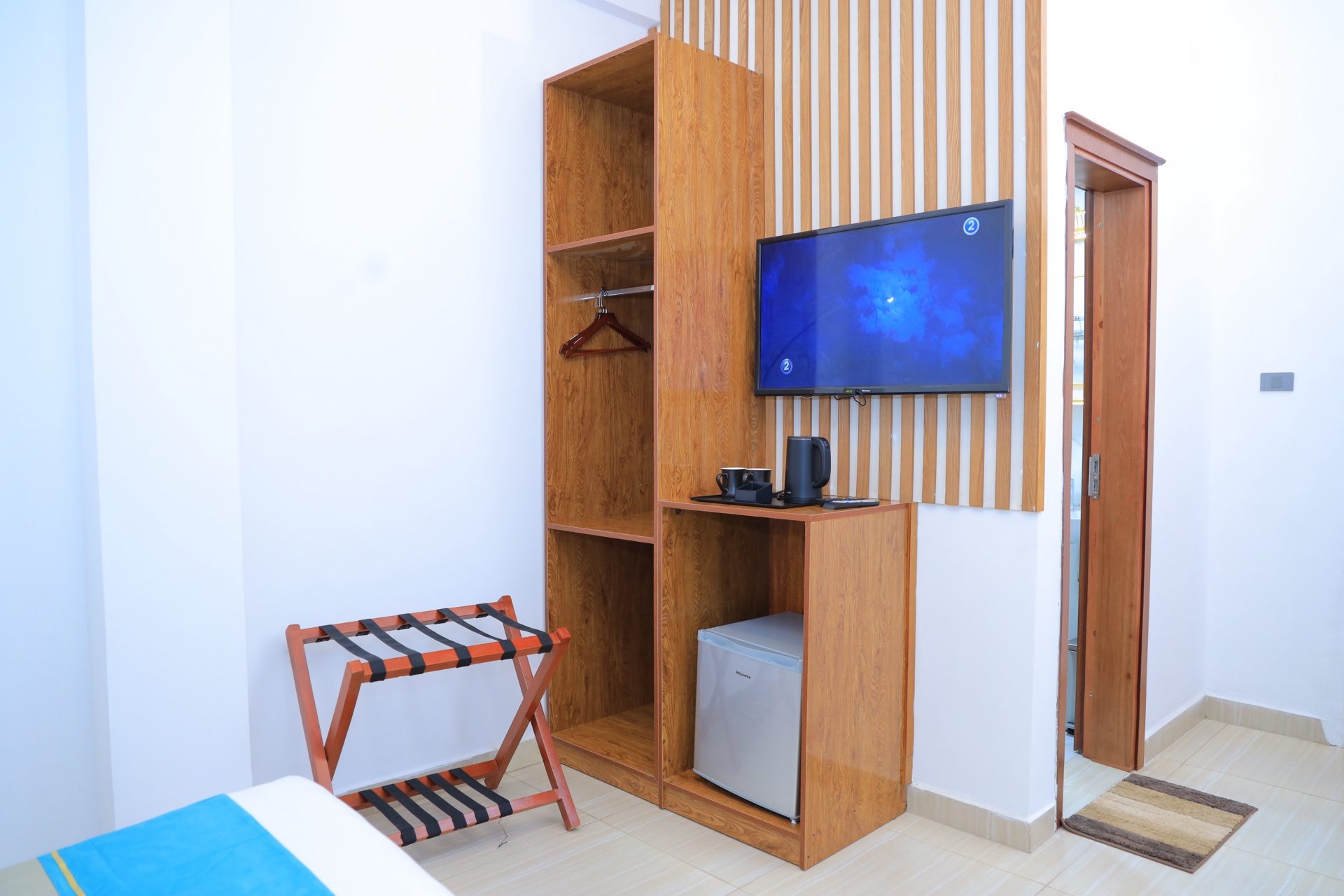 Deluxe Room thumbnail 2